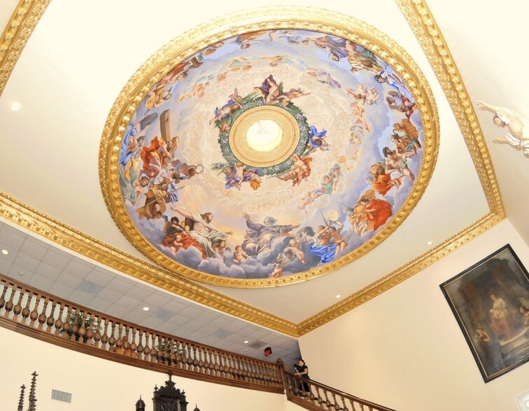 More Photos Of 9101 Airline Dr, Houston Religious Facility For Sale