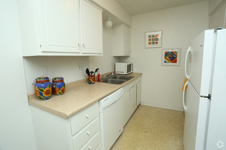 More Photos Of 308 Van Buren St, Jackson Apartments For Sale