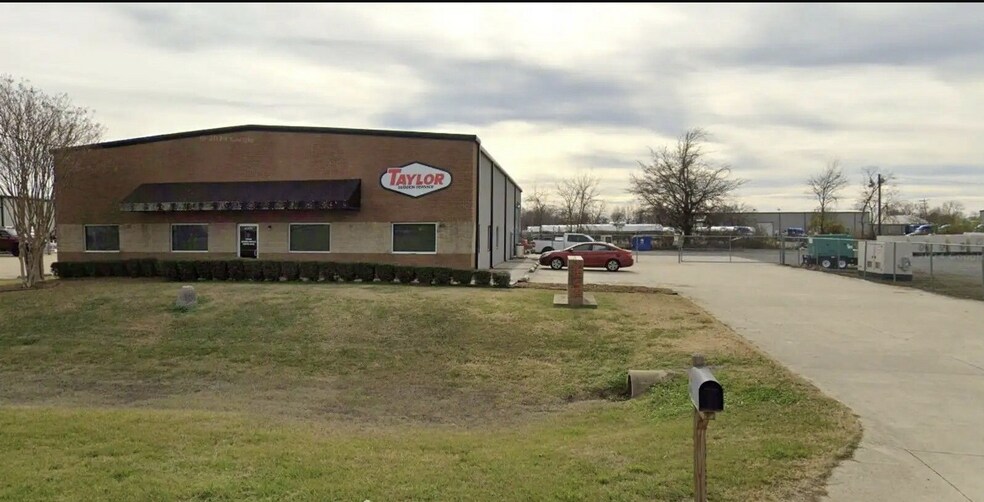 Primary Photo Of 4904 Hazel Jones Rd, Bossier City Warehouse For Lease