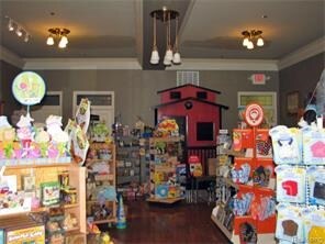 More Photos Of 215 E Central Ave, Mackinaw City General Retail For Sale