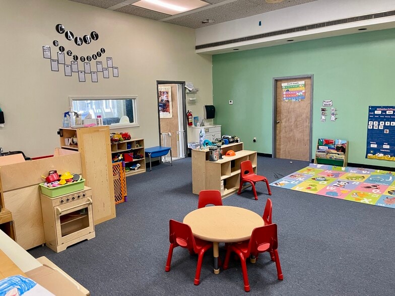 More Photos Of 2014-2016 Noble St, Swissvale Office For Sale