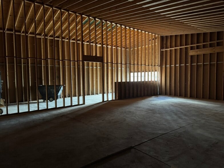 More Photos Of 5190 Piney Grove Rd, Cumming Office Residential For Lease