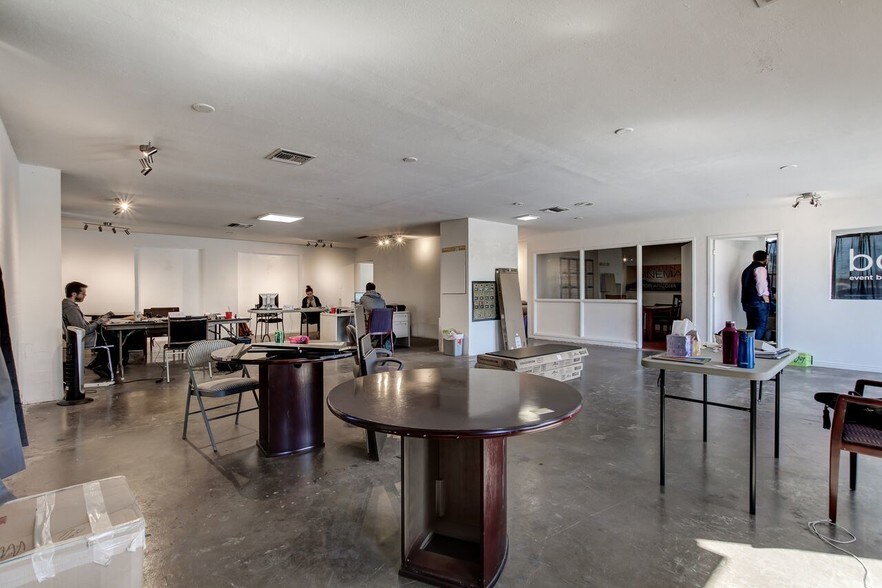 More Photos Of 626 W Indian School Rd, Phoenix Storefront Retail Office For Sale