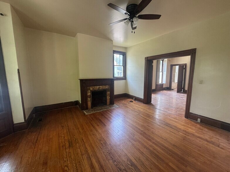 More Photos Of 903 Luttrell St, Knoxville Apartments For Sale