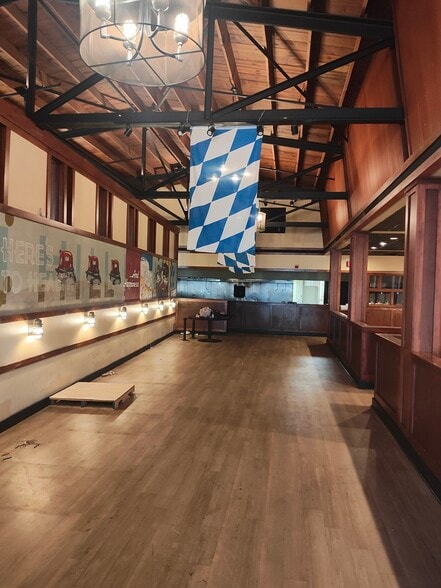 More Photos Of 30 E State St, Media Freestanding For Lease