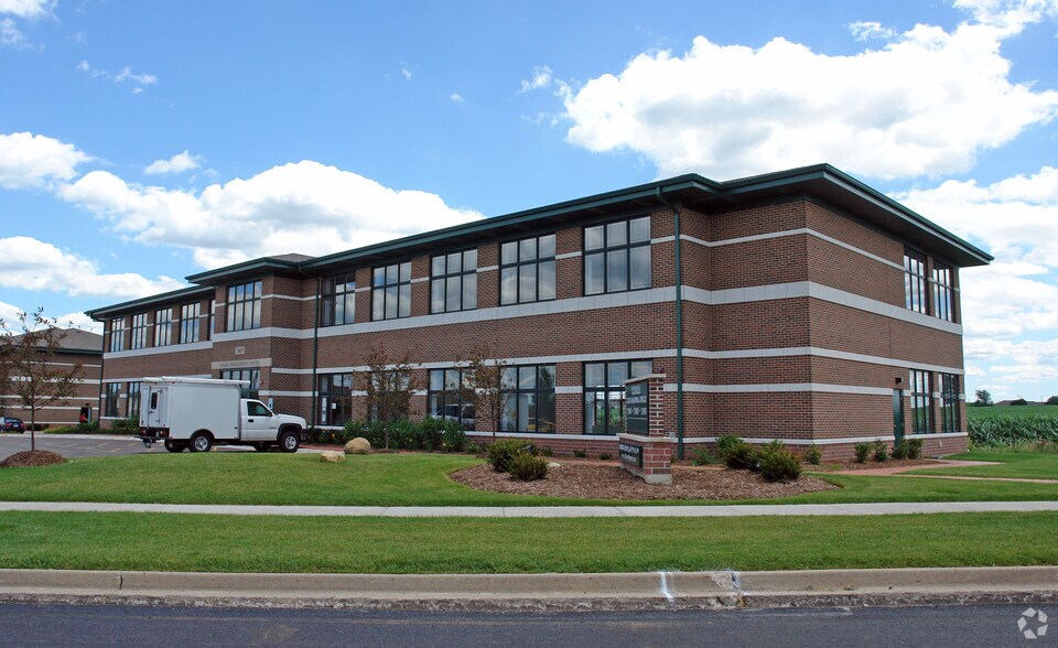 More Photos Of 2405 Harnish Dr, Algonquin Office For Lease