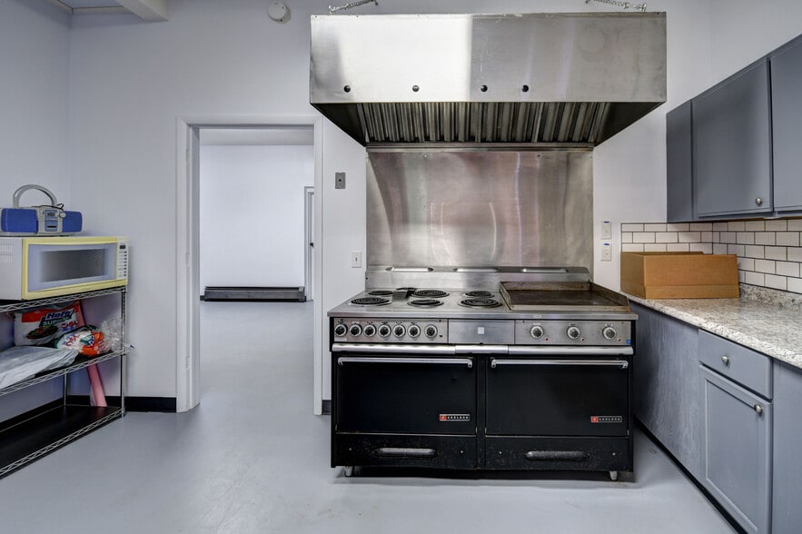 More Photos Of 4050 Barnes Rd, Traverse City Religious Facility For Sale