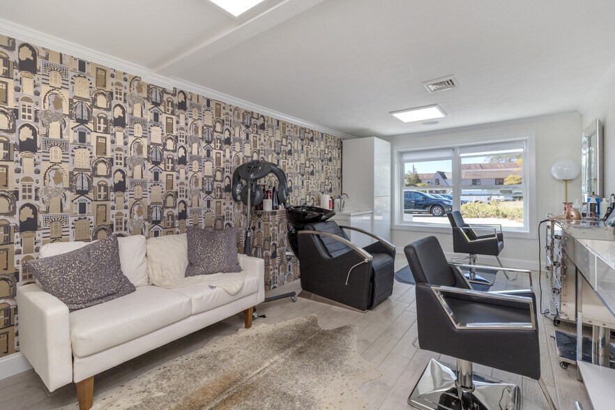 More Photos Of 712 Main St, Hyannis Storefront Retail Office For Sale