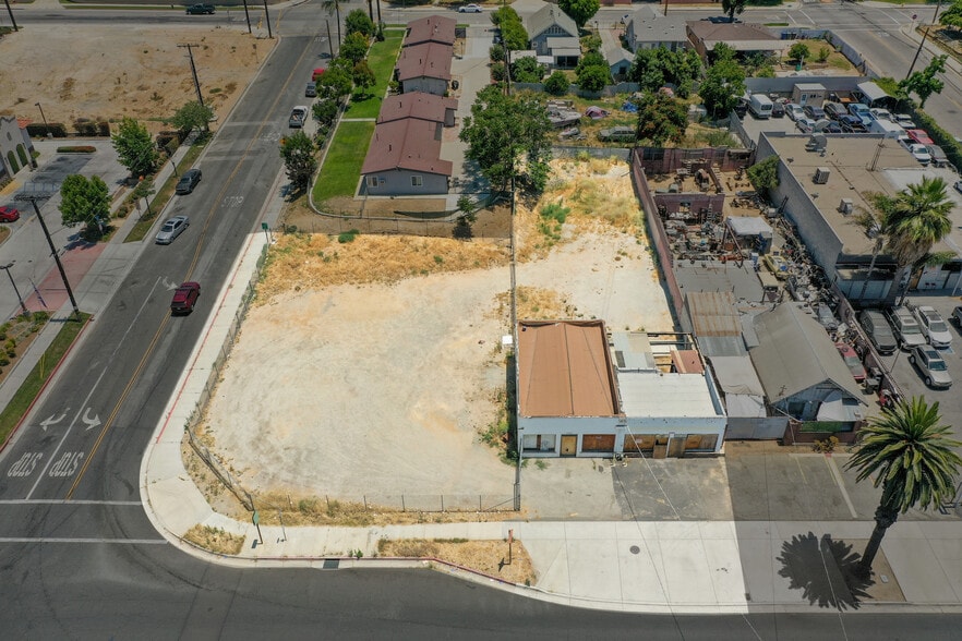 More Photos Of 2350 N Main St, Riverside Freestanding For Sale