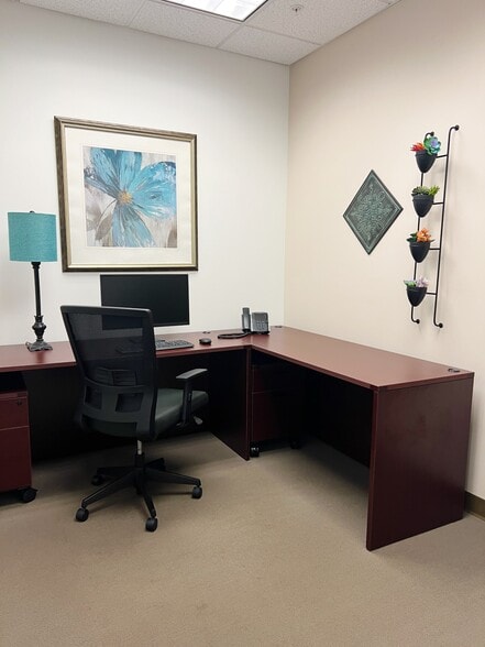 More Photos Of 4235 Hillsboro Pike, Nashville Office For Sale