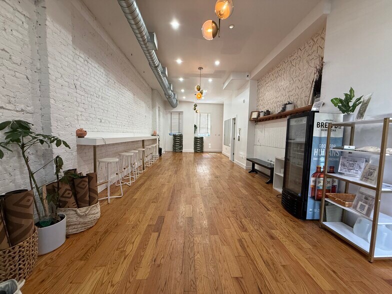 More Photos Of 704 DeKalb Ave, Brooklyn Storefront Retail Office For Lease
