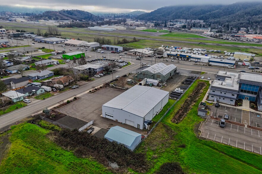 More Photos Of 428 NE Newton Creek Dr, Roseburg Warehouse For Sale