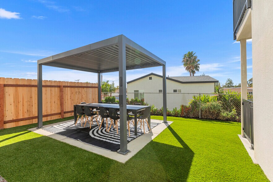 More Photos Of 6407-13 Richard st, San Diego Apartments For Sale