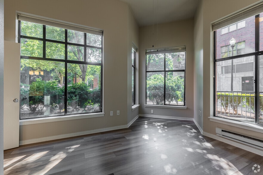 More Photos Of 1102 NW Lovejoy St, Portland Apartments For Lease