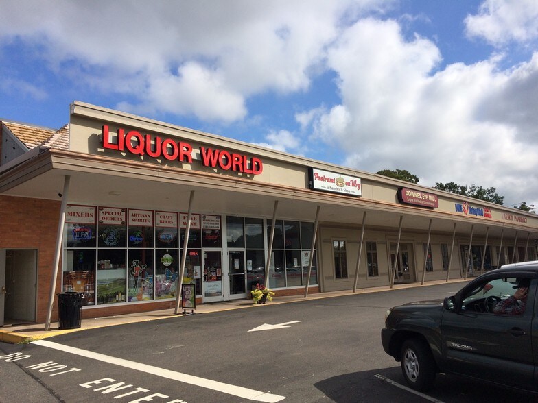 Primary Photo Of 283-307 E Center St, Manchester Storefront For Lease