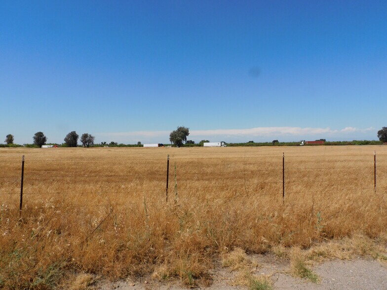 More Photos Of 17639 AVENUE 24 1/2, Chowchilla Land For Sale