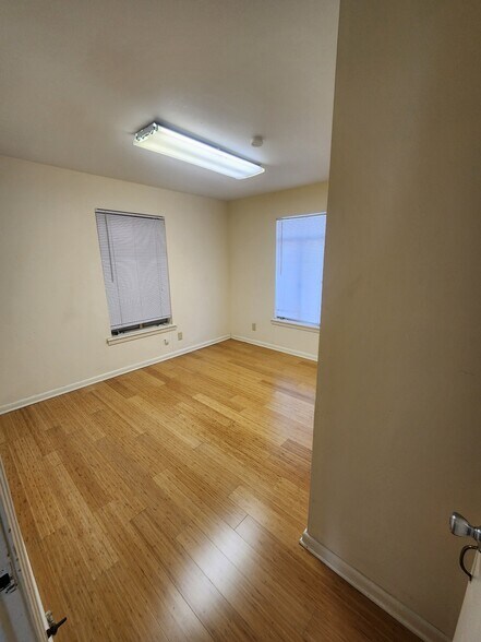 More Photos Of 3126 N St Marys, San Antonio Office For Lease