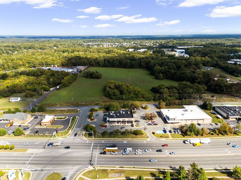 More Photos Of 1036 Warrenton Rd, Fredericksburg General Retail For Lease