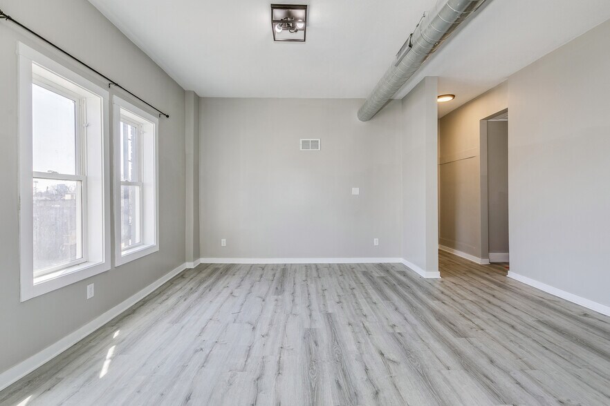 More Photos Of 1500 W Broadway Ave, Minneapolis Storefront Retail Residential For Sale