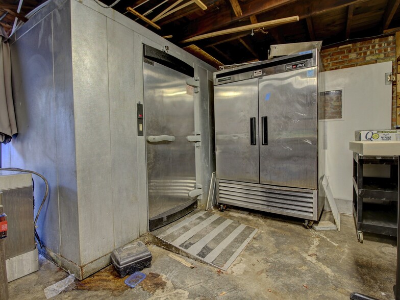 More Photos Of 3938 N Central Ave, Chicago Storefront Retail Residential For Sale