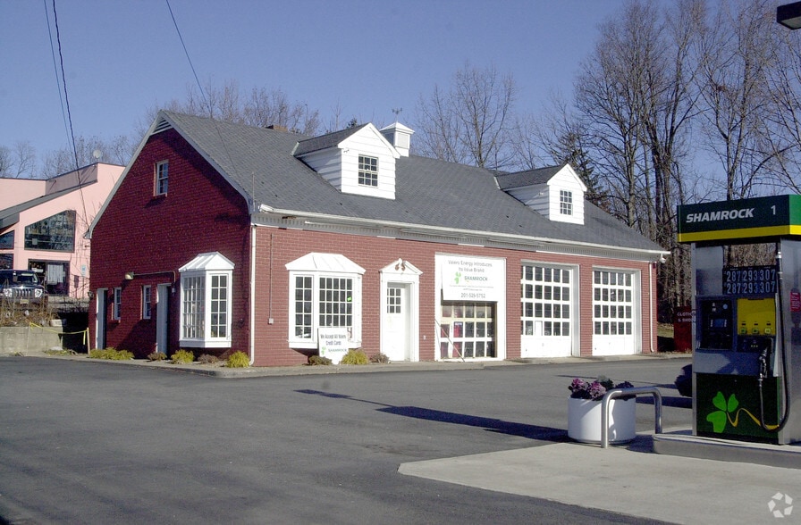 Primary Photo Of 254 State Route 17, Upper Saddle River General Retail For Lease
