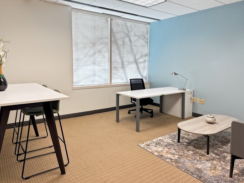 More Photos Of 5555 Glenridge Connector, Atlanta Coworking Space