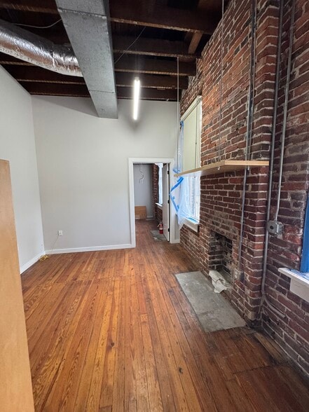 More Photos Of 109-111 N State St, Jackson Loft Creative Space For Sale