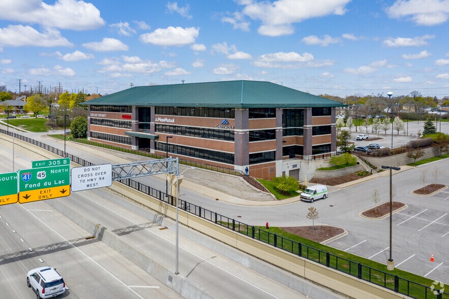 More Photos Of 9000 W Chester St, Milwaukee Coworking Space