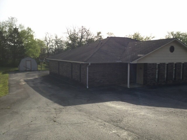 More Photos Of 1102 S Mena St, Mena Medical For Lease
