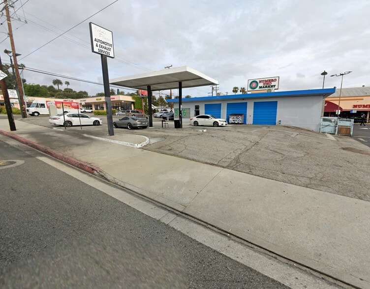 Primary Photo Of 986 W 1st St, San Pedro Service Station For Sale