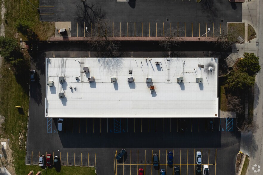 More Photos Of 6803-6827 Spring Valley Dr, Holland General Retail For Sale