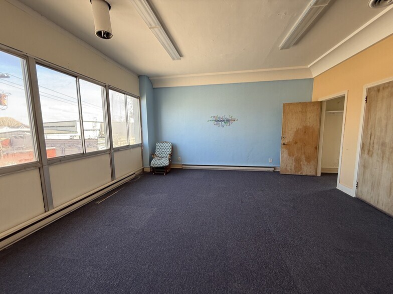 More Photos Of 113 Colgate Ave, Buffalo Manufacturing For Sale