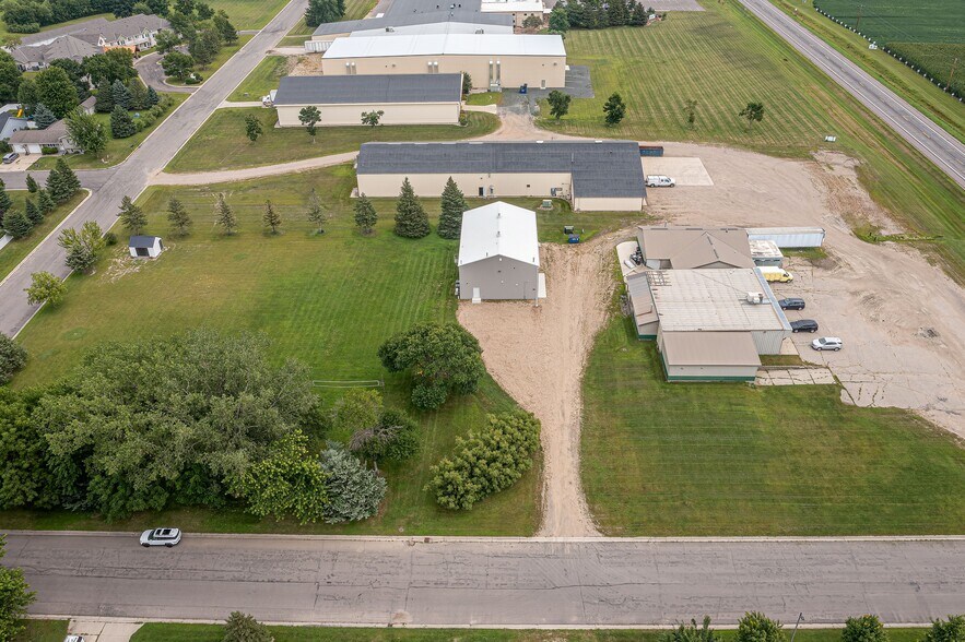 More Photos Of 541 8th E st, Hector Industrial For Sale