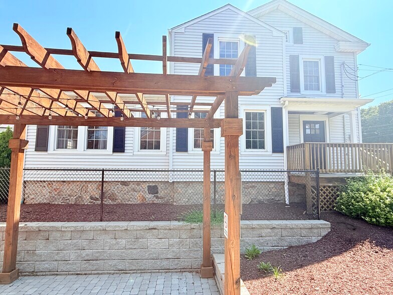 More Photos Of 155 Greenwood Ave, Bethel Unknown For Lease