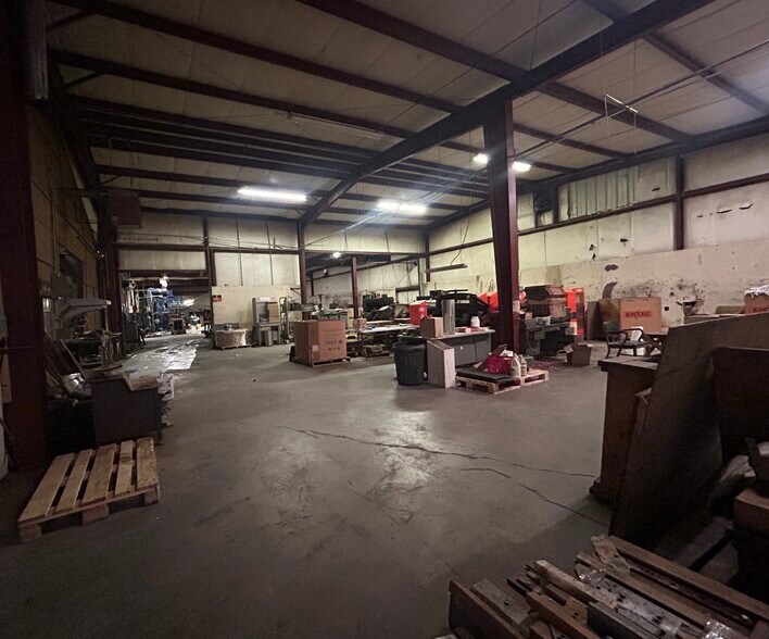 More Photos Of 5359 Highway 301, Trenton Manufacturing For Sale