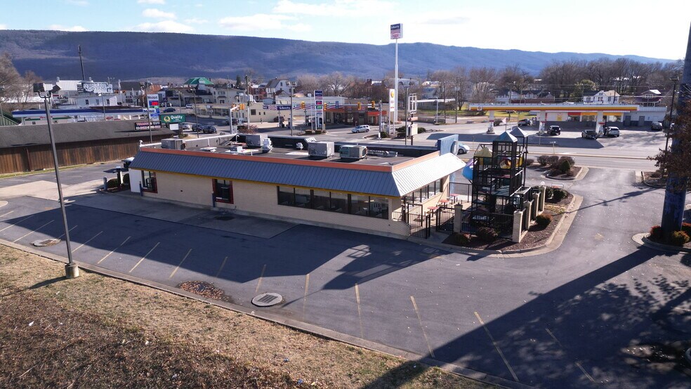 More Photos Of 172 W Old Cross Rd, New Market Fast Food For Lease