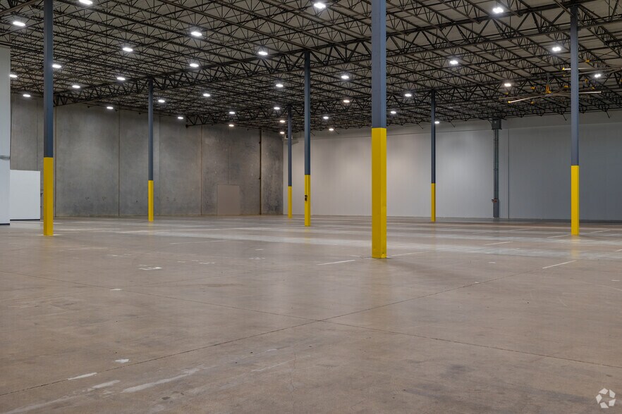 More Photos Of 2200 Grand Avenue Pky, Austin Unknown For Lease