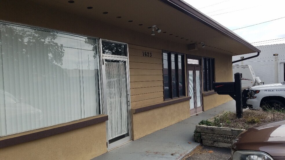 More Photos Of 1623 Broad St, Augusta Light Distribution For Sale