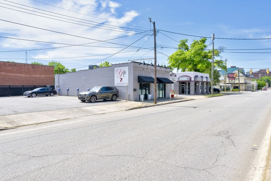 More Photos Of 1608 Taylor St, Columbia Freestanding For Lease
