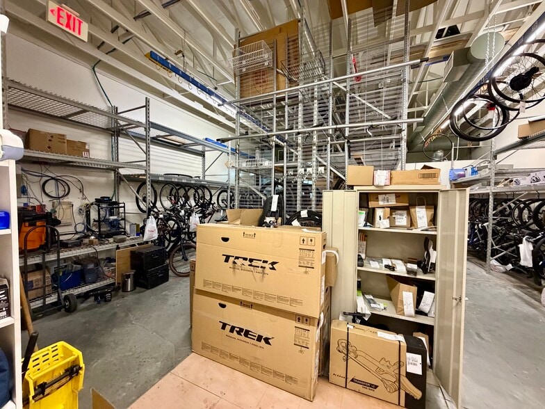 More Photos Of 3576 Peachtree Industrial Blvd, Duluth Freestanding For Sale