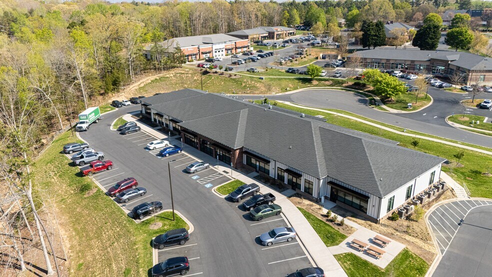 More Photos Of 345 Patricia Ln, Fort Mill Medical For Lease