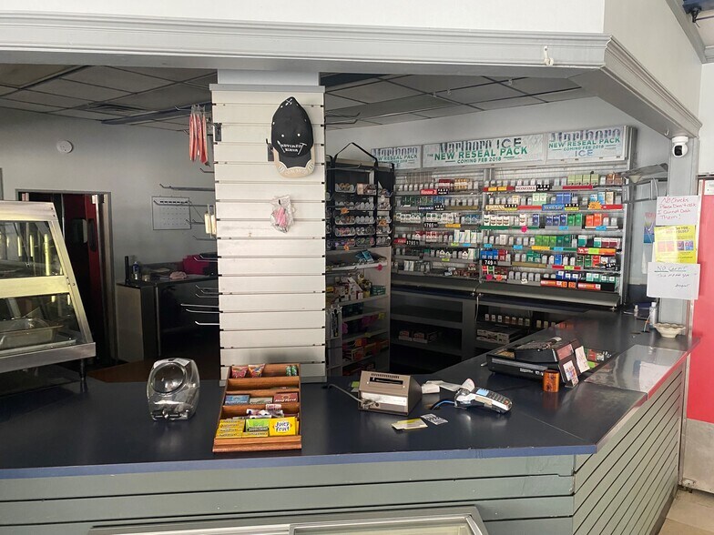 More Photos Of 37620 Coal River Rd, Whitesville General Retail For Lease