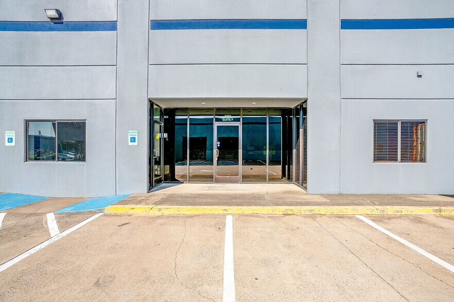 More Photos Of 6715 Corporation Pky, Fort Worth Unknown For Lease