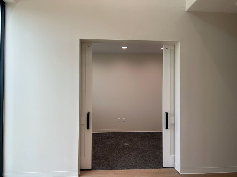 More Photos Of 1400 N Coit Rd, McKinney Office For Lease
