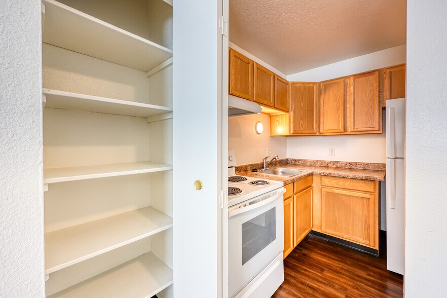More Photos Of 3603 Airport Rd, Colorado Springs Apartments For Sale