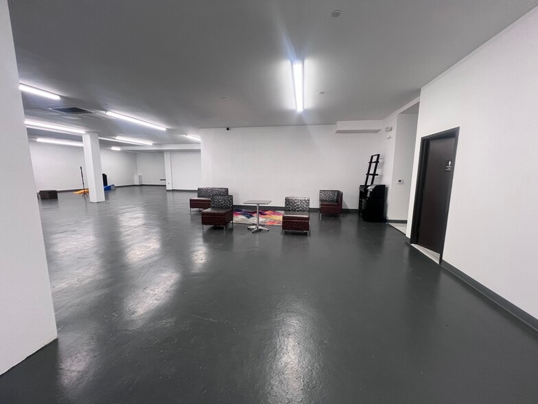 More Photos Of 39-04 29th St, Long Island City Apartments For Lease