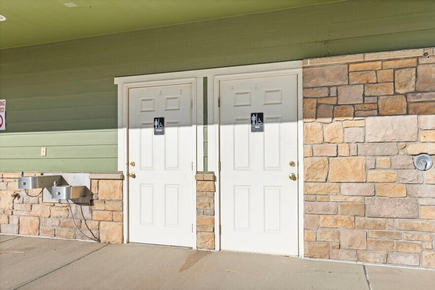 More Photos Of 800 Waterglen Dr, Fort Collins Freestanding For Sale