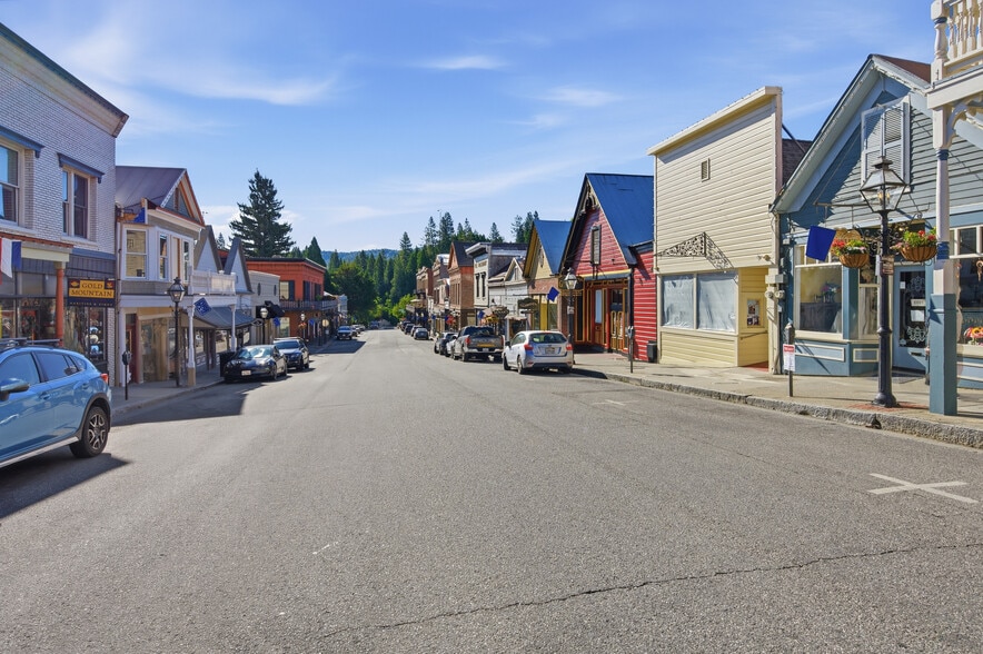 More Photos Of 311 Broad St, Nevada City Restaurant For Lease