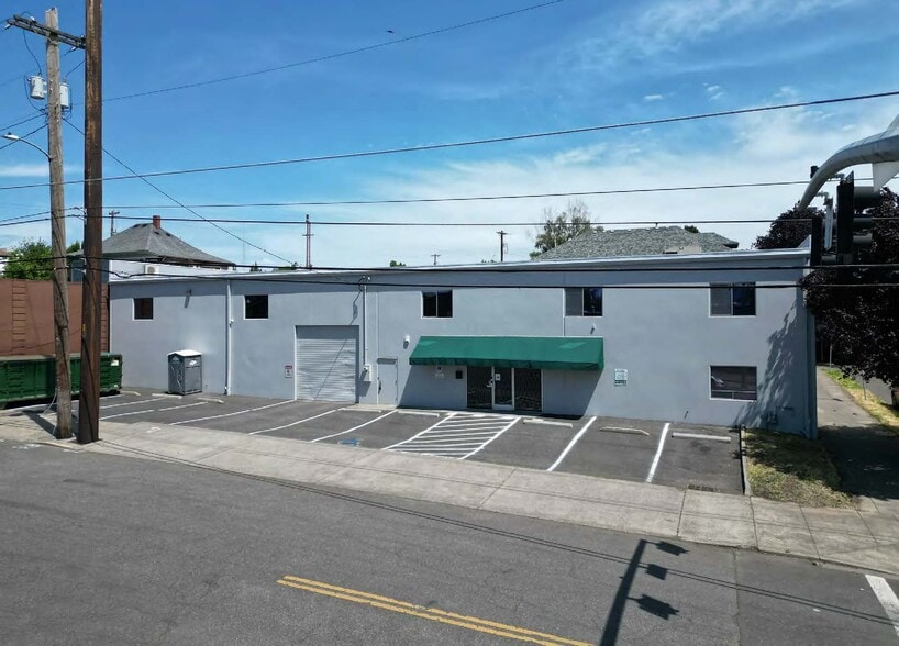 Primary Photo Of 120 NE 9th Ave, Portland Warehouse For Lease