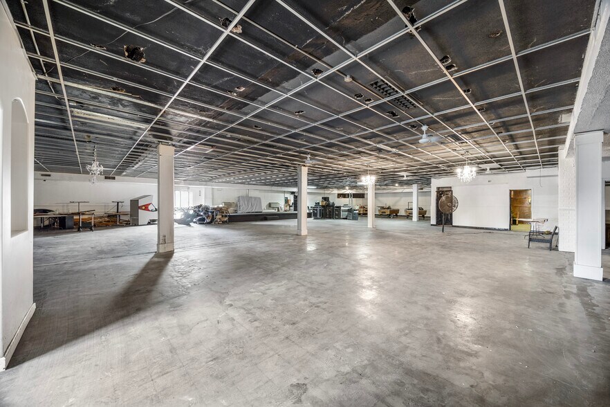 More Photos Of 3801 Garrow St, Houston Freestanding For Sale